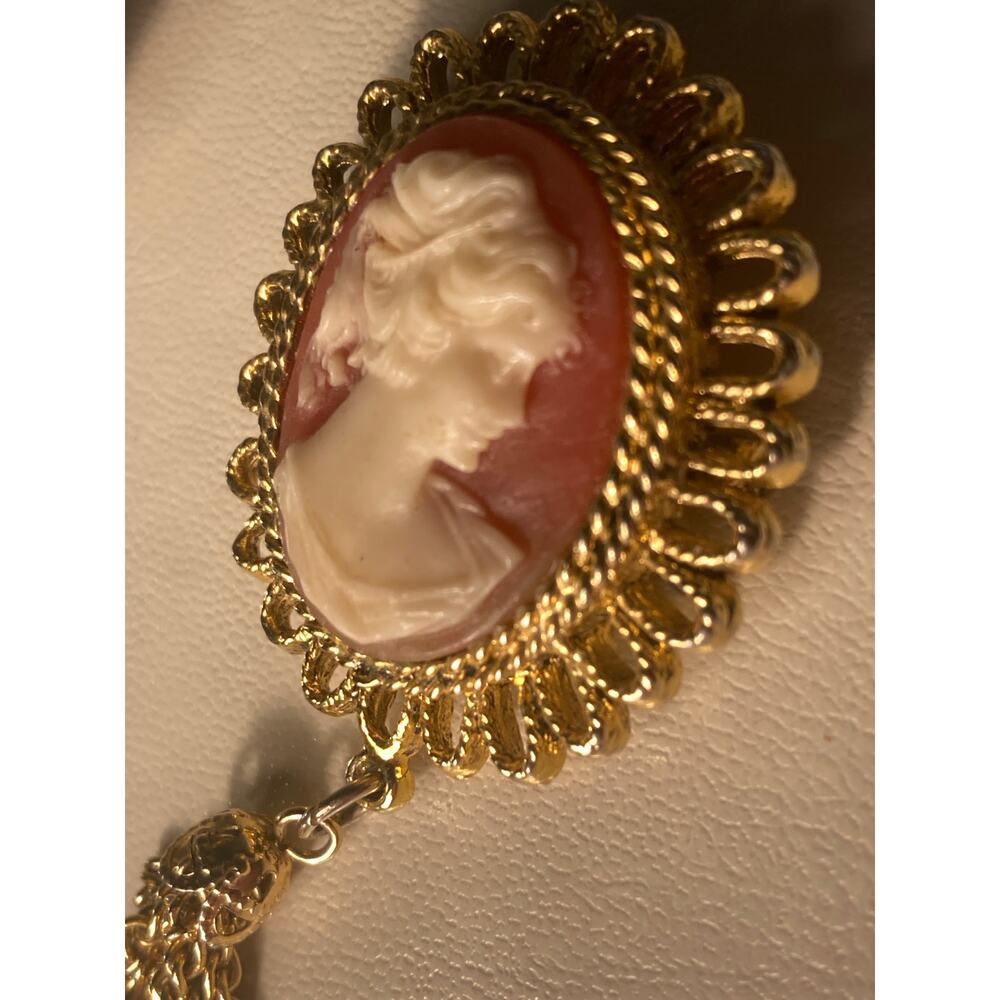 Cameo Brooch Victorian Revival Mid-century Pin Pendant Convertible Tassel Detail - Picture 6 of 8